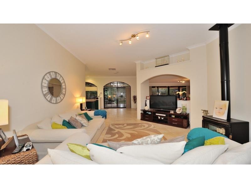 70 Watson Drive, Barragup WA 6209