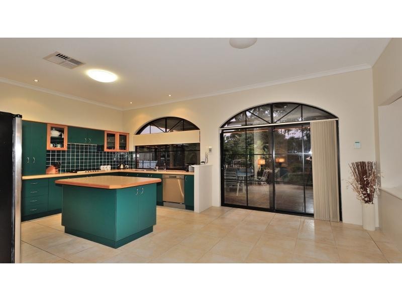 70 Watson Drive, Barragup WA 6209