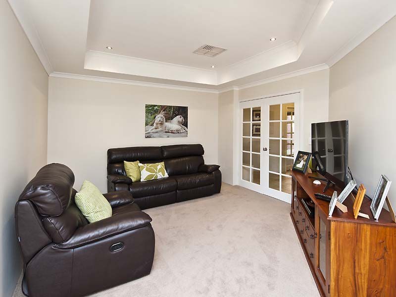 70 Watson Drive, Barragup WA 6209