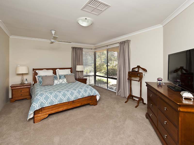 70 Watson Drive, Barragup WA 6209