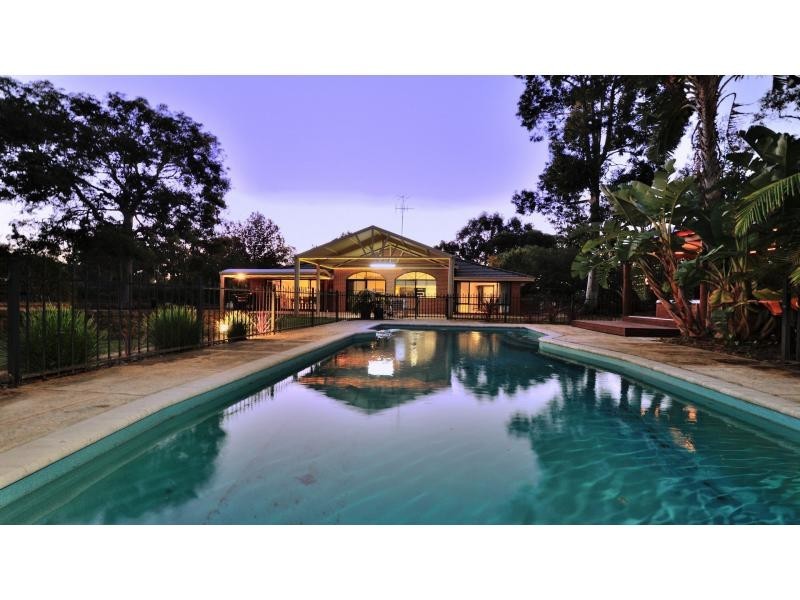 70 Watson Drive, Barragup WA 6209
