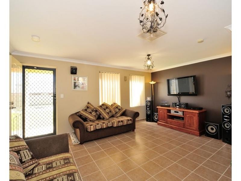 10 Delaney Parkway, Port Kennedy WA 6172