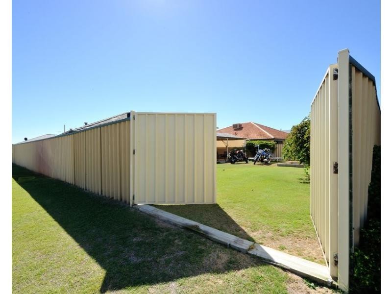 10 Delaney Parkway, Port Kennedy WA 6172