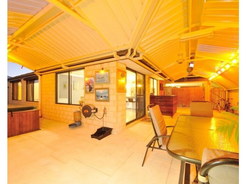 10 Delaney Parkway, Port Kennedy WA 6172