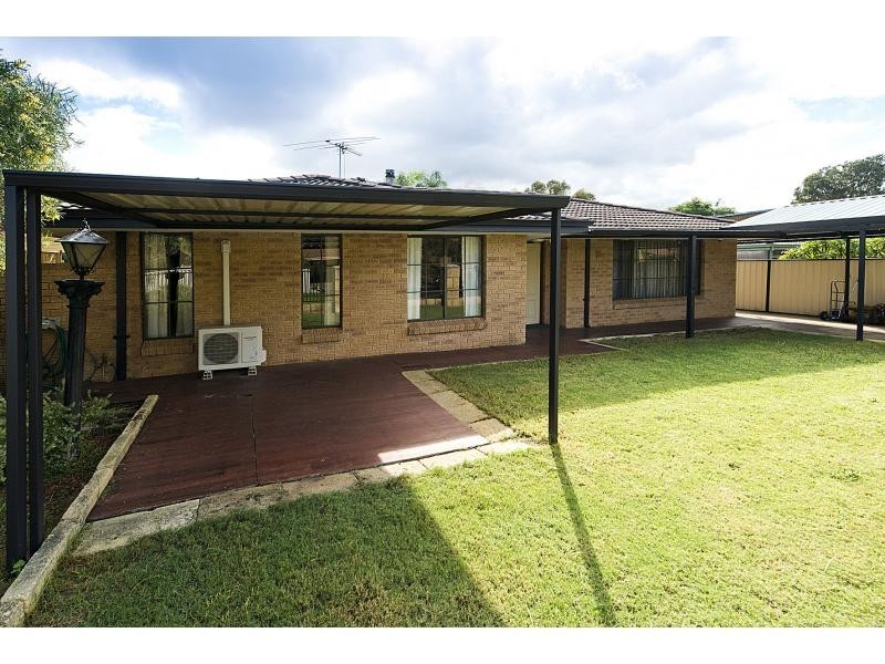 4 Camelot Place, Camillo WA 6111