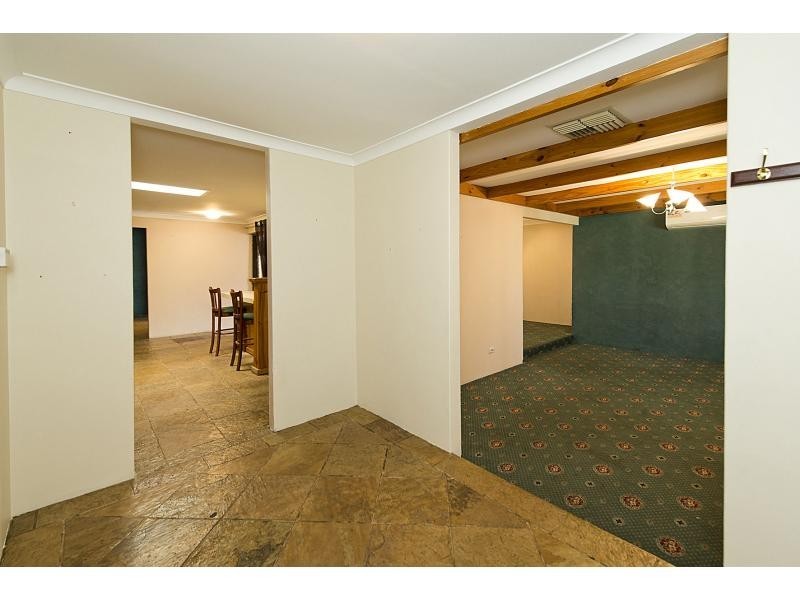 4 Camelot Place, Camillo WA 6111