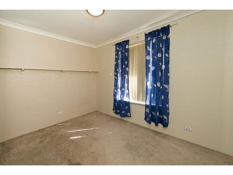 4 Camelot Place, Camillo WA 6111