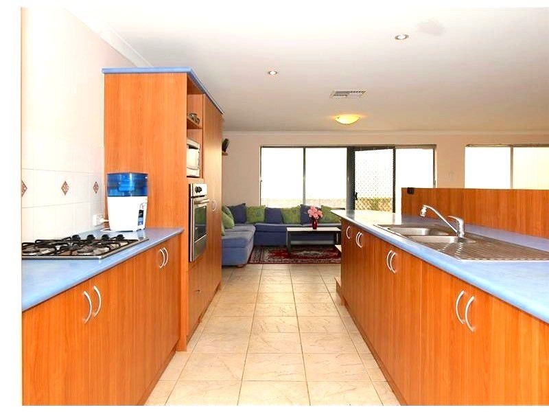 47 Palmerston Crescent, Tapping WA 6065