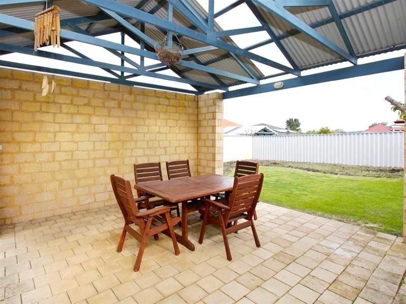 47 Palmerston Crescent, Tapping WA 6065