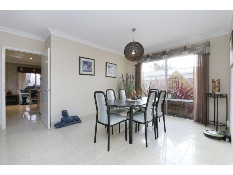 5 Hillview Rise, Cooloongup WA 6168