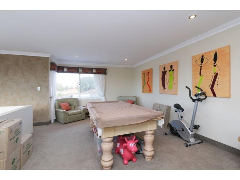 5 Hillview Rise, Cooloongup WA 6168