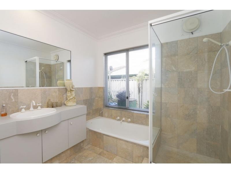 5 Hillview Rise, Cooloongup WA 6168