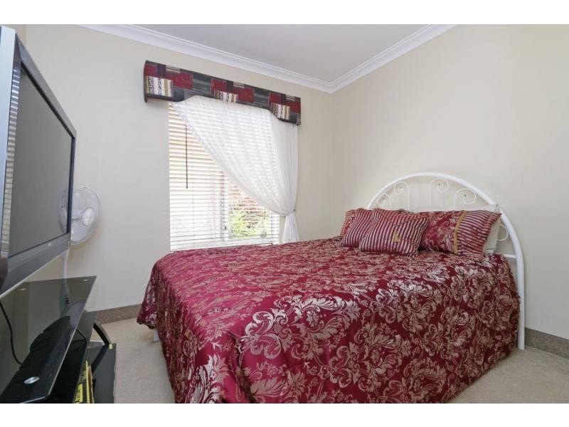 5 Hillview Rise, Cooloongup WA 6168