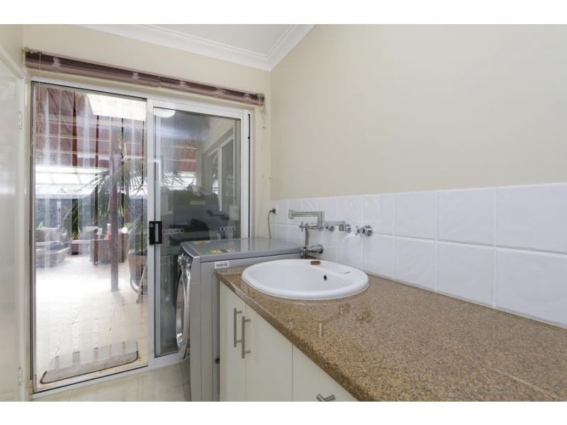 5 Hillview Rise, Cooloongup WA 6168