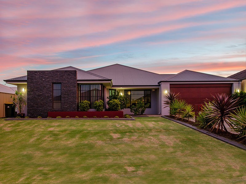 31 Benjamin Crescent, Tapping WA 6065