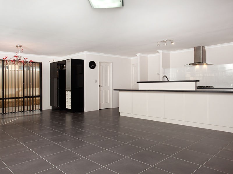 31 Benjamin Crescent, Tapping WA 6065