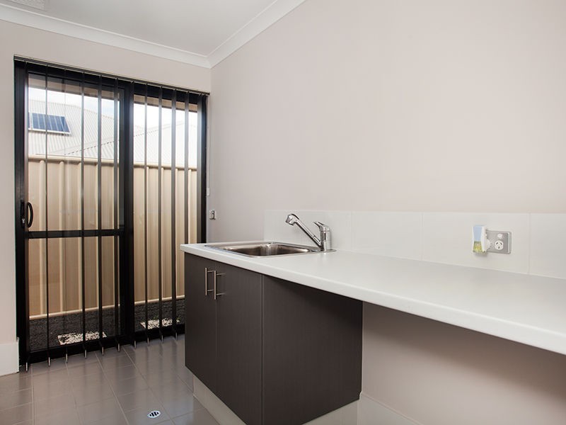 31 Benjamin Crescent, Tapping WA 6065