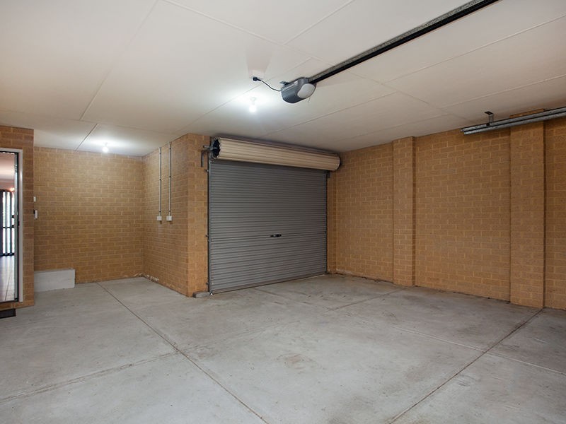 31 Benjamin Crescent, Tapping WA 6065