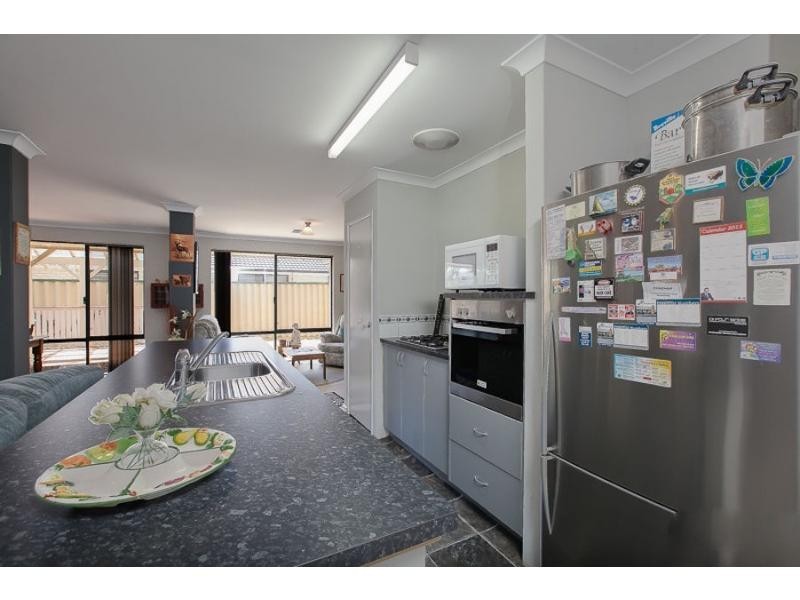 6 Maynard Way, Bertram WA 6167