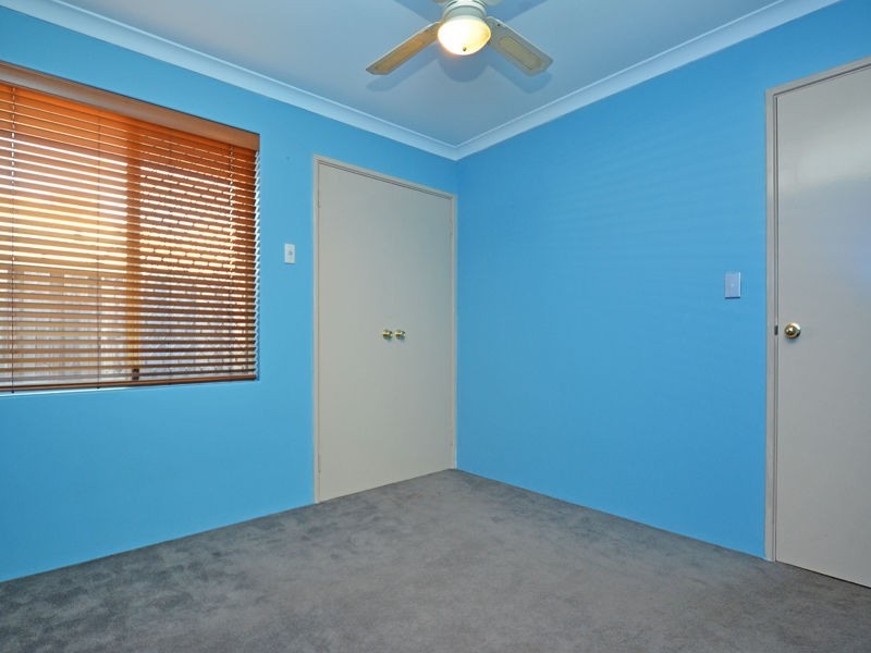 18 Winchester Place, Ballajura WA 6066