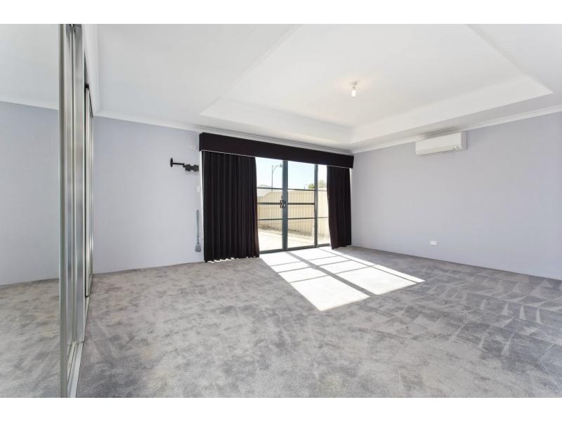 31 Jackadder Avenue, Hammond Park WA 6164