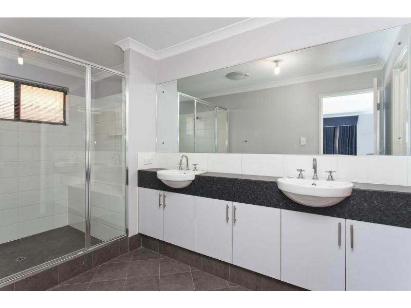 31 Jackadder Avenue, Hammond Park WA 6164