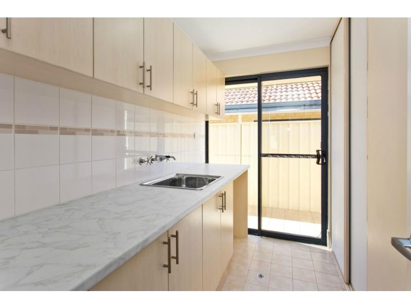 31 Jackadder Avenue, Hammond Park WA 6164