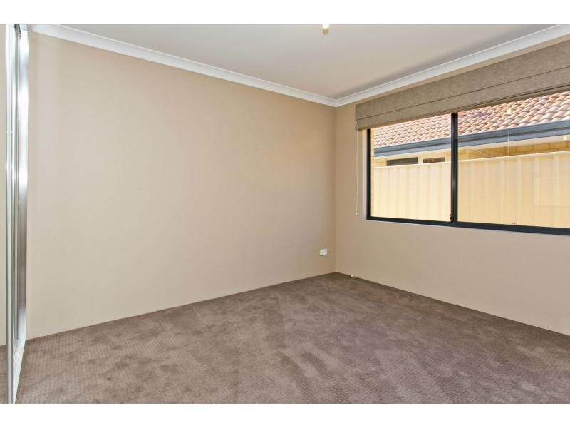 31 Jackadder Avenue, Hammond Park WA 6164