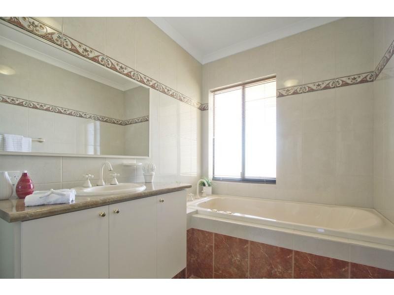 22 King David Boulevard, Madeley WA 6065