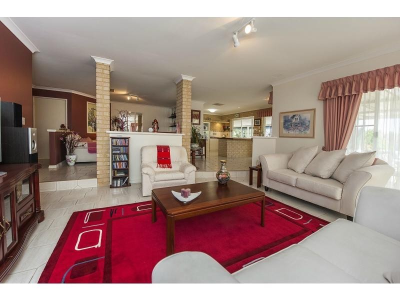 76 Heron Place, South Yunderup WA 6208