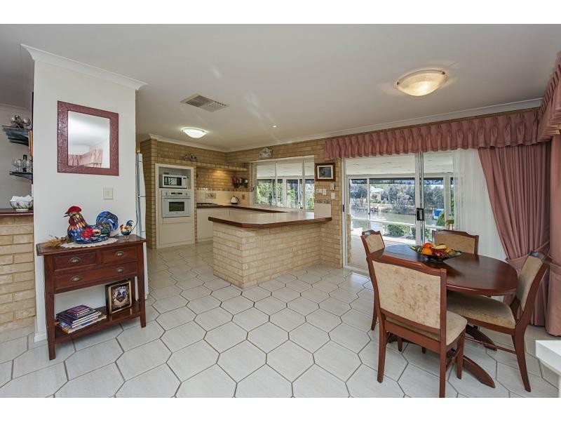 76 Heron Place, South Yunderup WA 6208