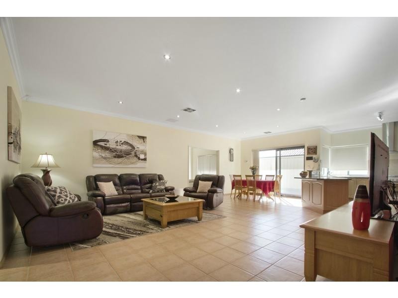 24 Osterley Terrace, Darch WA 6065