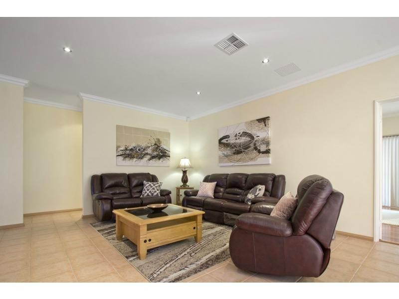 24 Osterley Terrace, Darch WA 6065