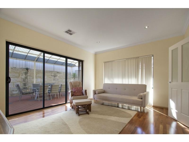 24 Osterley Terrace, Darch WA 6065