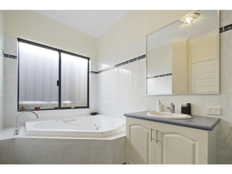 24 Osterley Terrace, Darch WA 6065