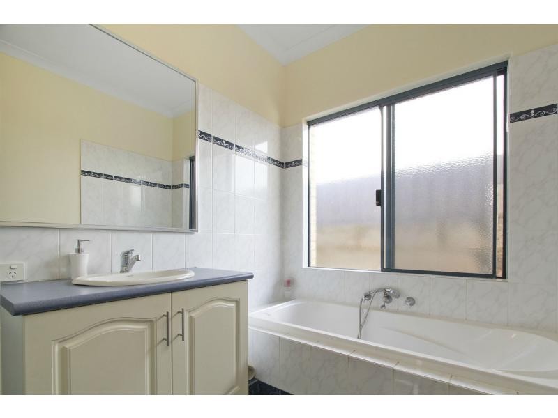 24 Osterley Terrace, Darch WA 6065