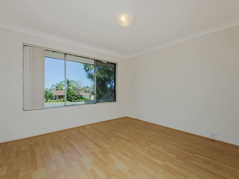 13 Bickner Way, Parmelia WA 6167