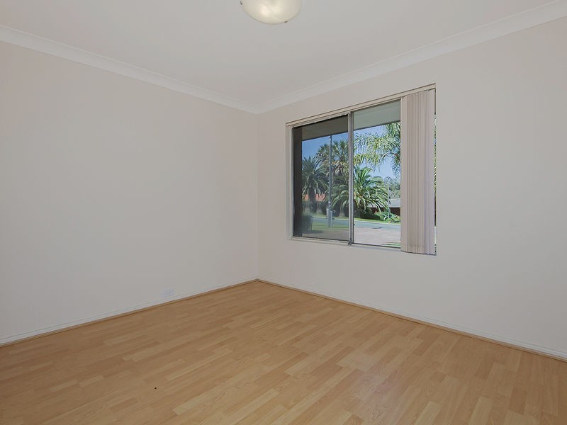 13 Bickner Way, Parmelia WA 6167