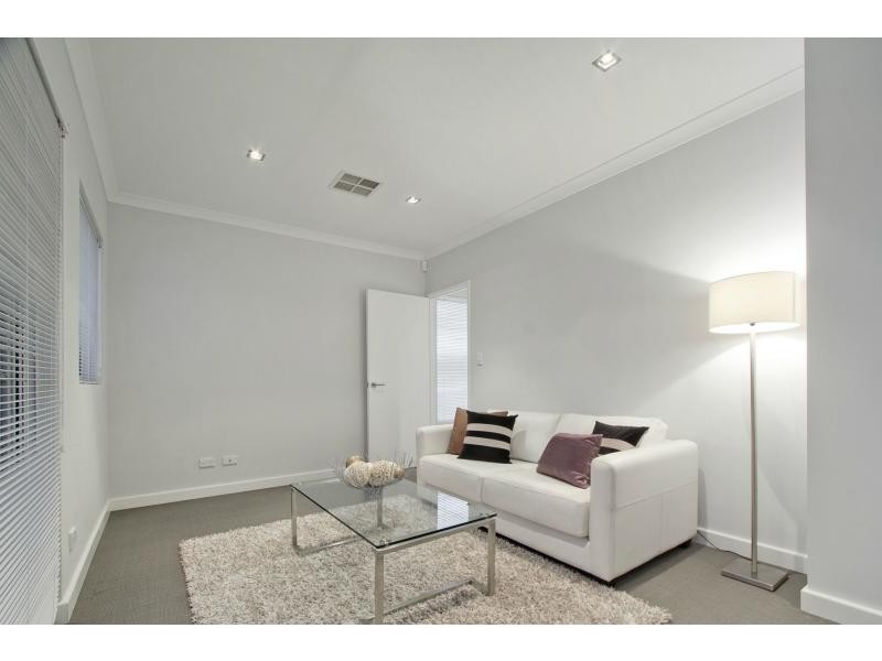 40B Kembla Circle, Madeley WA 6065