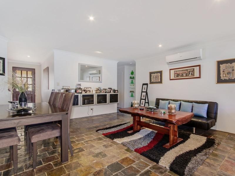 9 Toulon Gardens, Port Kennedy WA 6172