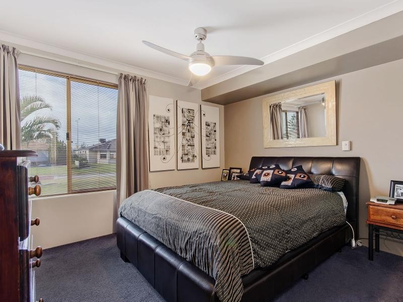 9 Toulon Gardens, Port Kennedy WA 6172