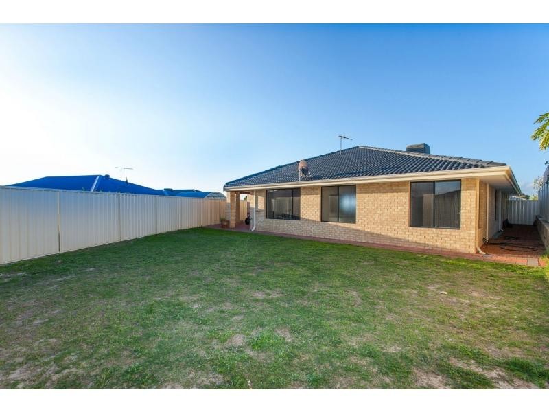 98 Shreeve Road, Canning Vale WA 6155