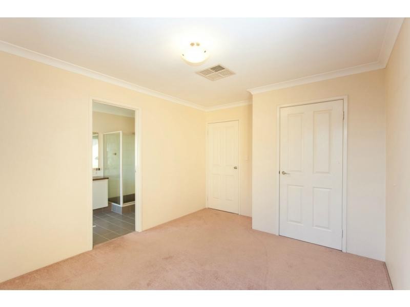98 Shreeve Road, Canning Vale WA 6155