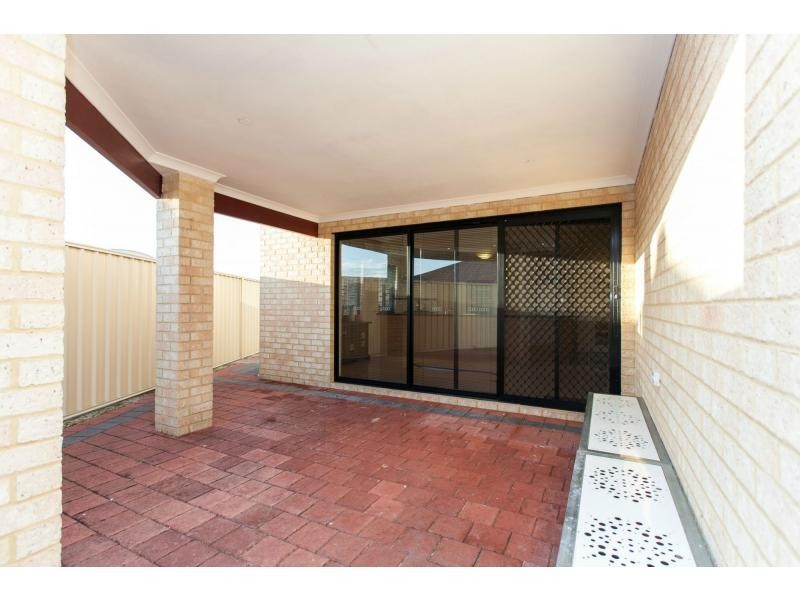 98 Shreeve Road, Canning Vale WA 6155
