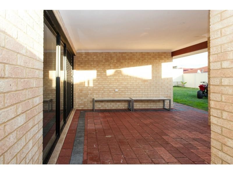 98 Shreeve Road, Canning Vale WA 6155