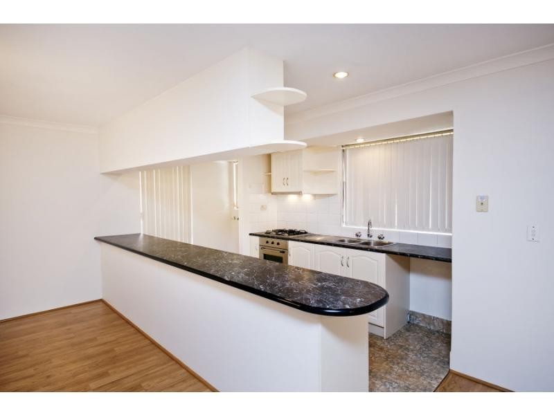 8 Foxglove Gardens, Mirrabooka WA 6061