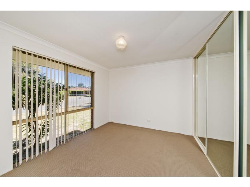 8 Foxglove Gardens, Mirrabooka WA 6061