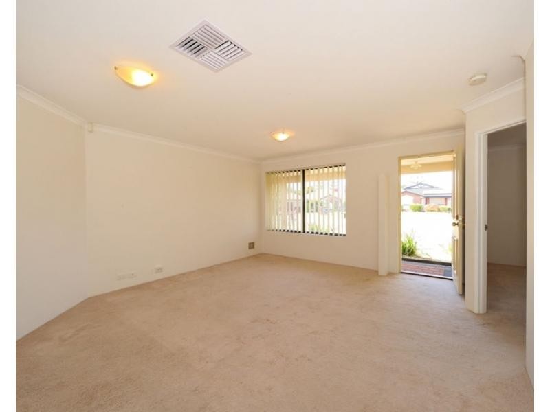 11 Moorburg Loop, Port Kennedy WA 6172