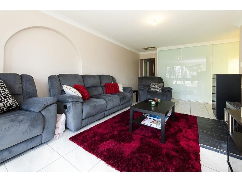 6 Range Court, High Wycombe WA 6057