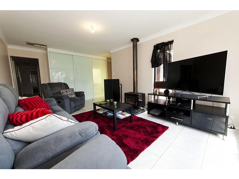 6 Range Court, High Wycombe WA 6057